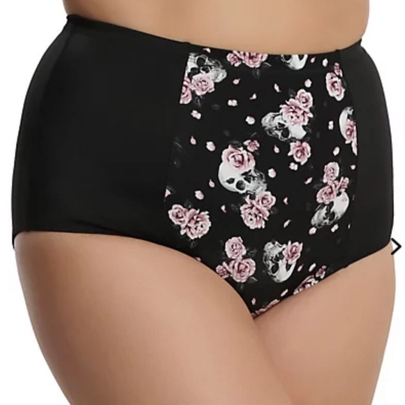 Hot Topic Black Floral Skull Swim Set NWOT - Picture 4 of 6